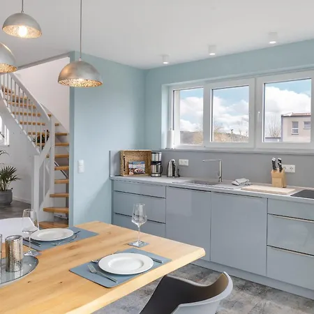 Neukamp 17c Seehütte * Putbus