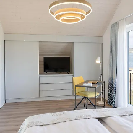 Neukamp 17c Seehütte Putbus